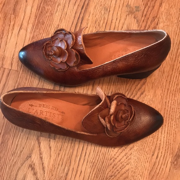 Noora by L'Artiste for Springstep - Picture 3 of 10